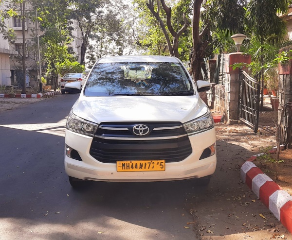 Book Reliable Cabs in Nagpur with AMZ Cabs