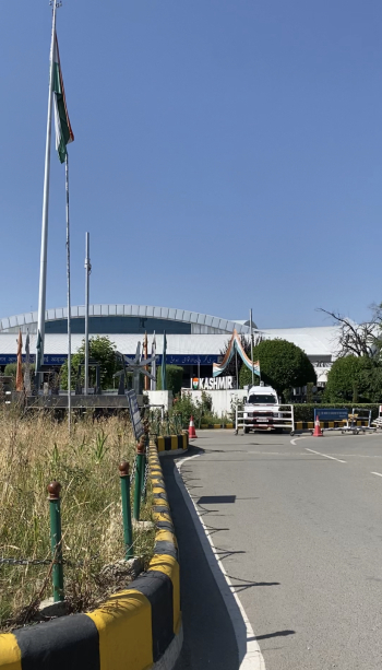 Srinagar Airport Taxi Services 